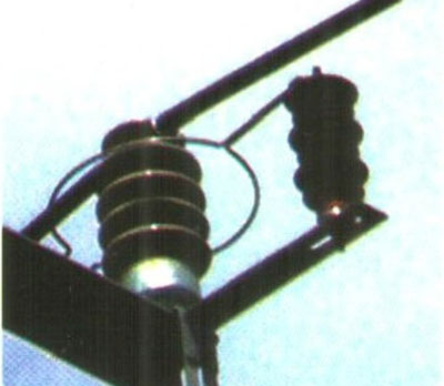 10KV��·���׹���ѹ������